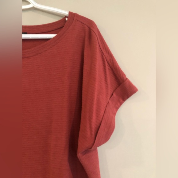 Burnt orange tee - Picture 2 of 2